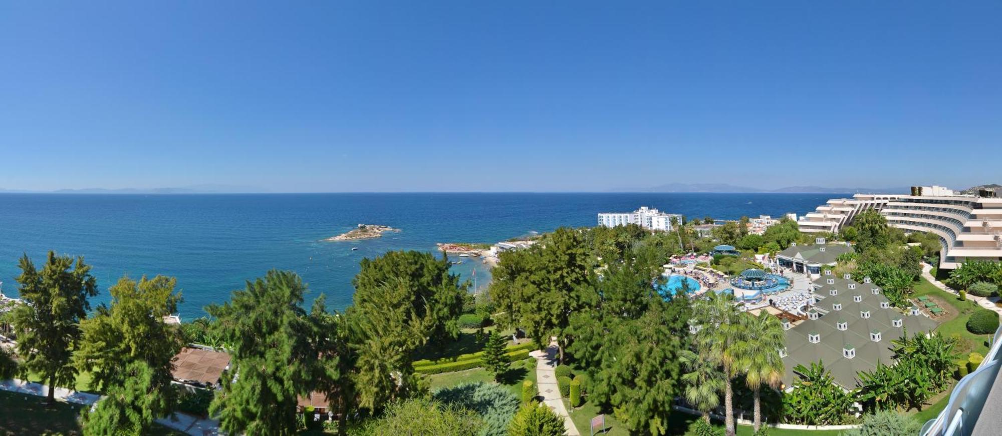 The Grand Blue Sky International Hotel Kusadası Exterior foto
