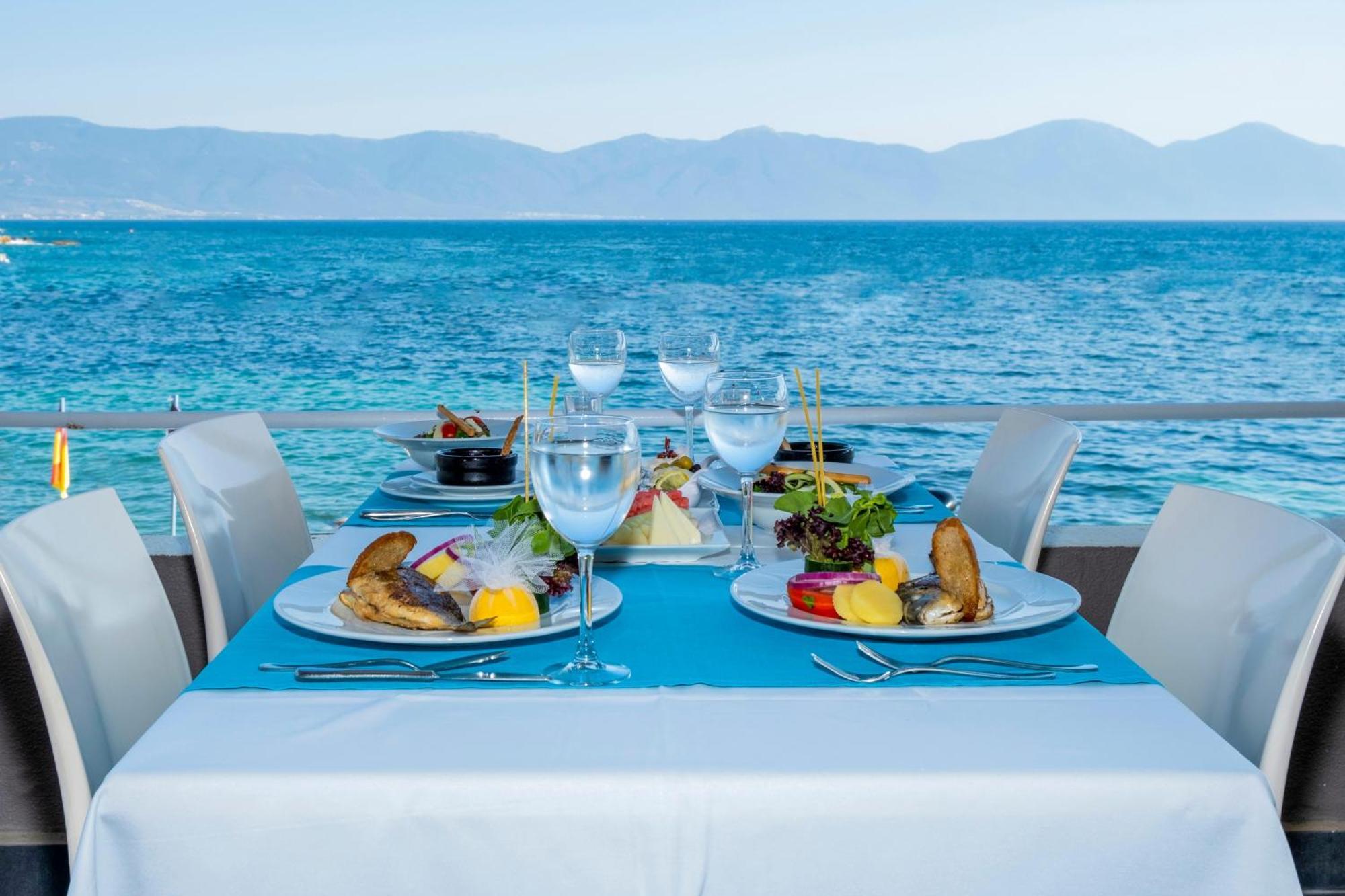 The Grand Blue Sky International Hotel Kusadası Exterior foto