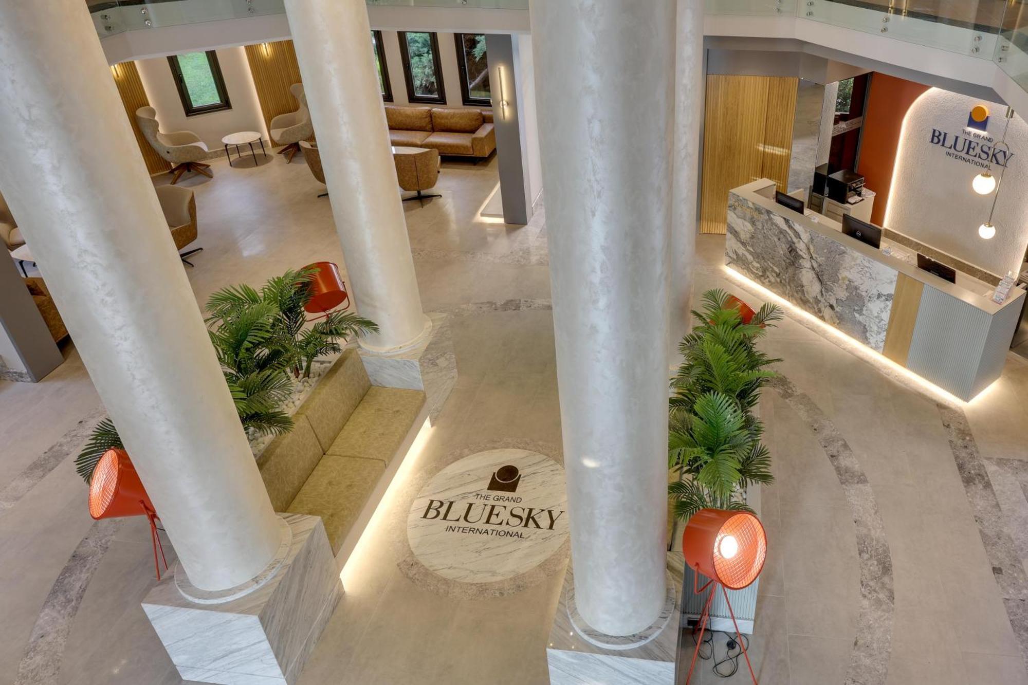 The Grand Blue Sky International Hotel Kusadası Exterior foto