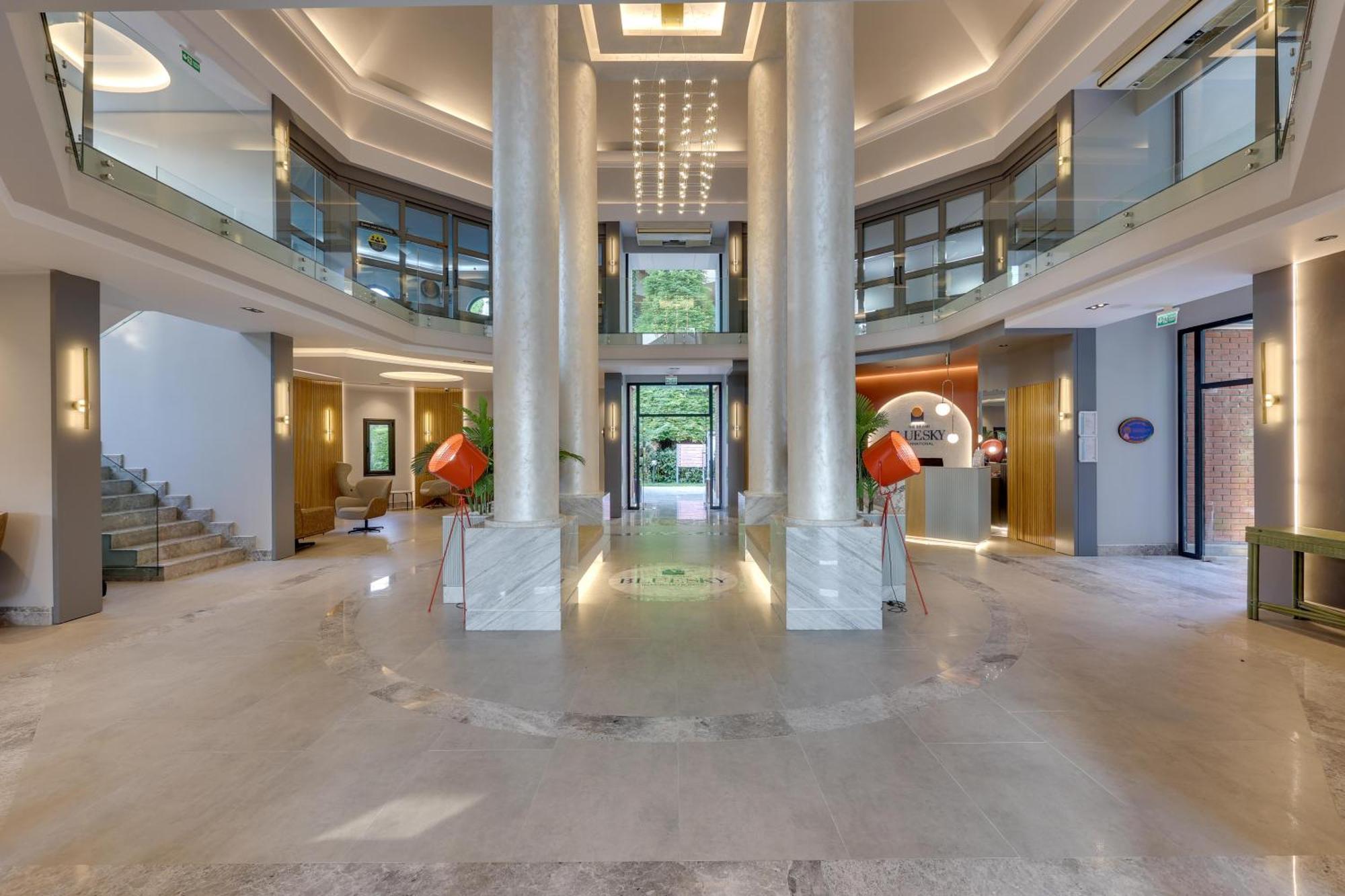 The Grand Blue Sky International Hotel Kusadası Exterior foto
