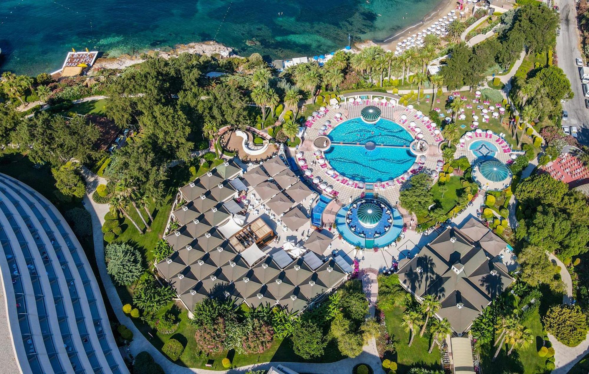 The Grand Blue Sky International Hotel Kusadası Exterior foto
