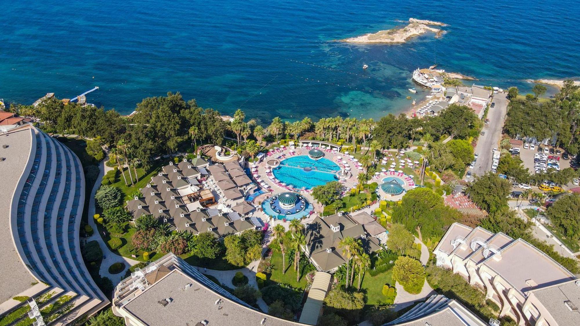 The Grand Blue Sky International Hotel Kusadası Exterior foto