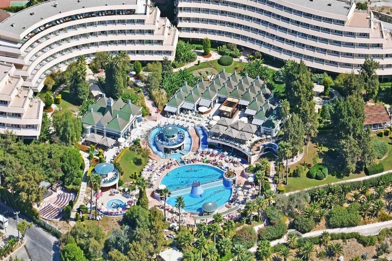 The Grand Blue Sky International Hotel Kusadası Exterior foto